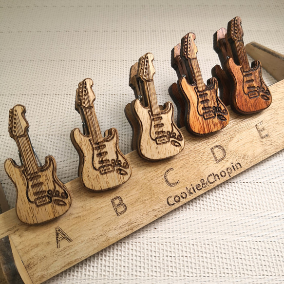 【楽器】ストラトキャスター　木製クリップ　エレキギター　単品販売 6枚目の画像