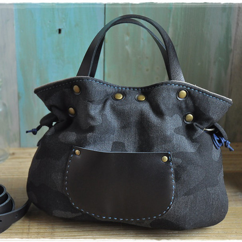 受注製作】カモフラ:ミリタリー:ふわふわ:巾着トート:スマホショルダー