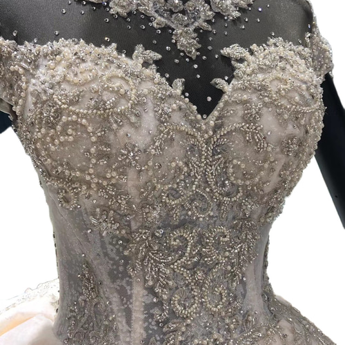 ウェディングドレス　キラキラ　ビジュー　韓国風 韓国風ビジューウエディングドレス キラキラ オフホワイト グリッター