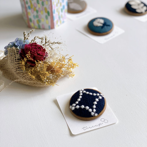 ブローチ ミナペルホネン どんぐり ブローチ teacup 通販 15938060