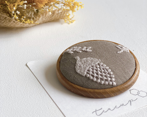 ブローチ ミナペルホネン どんぐり ブローチ teacup 通販 15938060