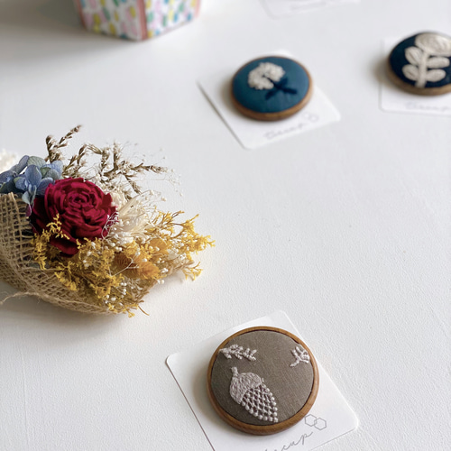 ブローチ ミナペルホネン どんぐり ブローチ teacup 通販 15938060