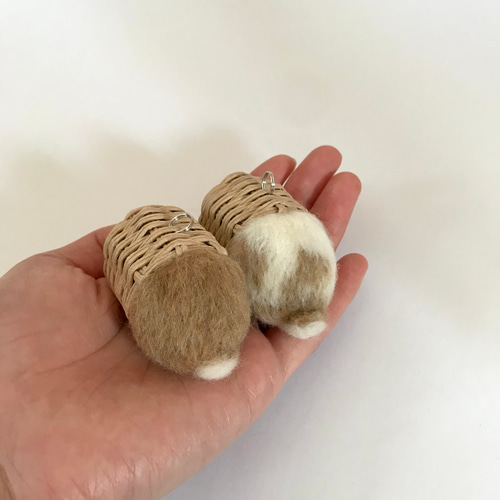 うさけつチャーム〜 うさぎ 羊毛フェルト うさけつ バッグチャーム