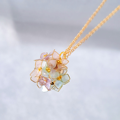 Kさま　おまとめ　ネックレス「ガラスの花かんむり　オペイクブルー×ホワイト」 Kさま おまとめ ネックレス「ガラスの花かんむり オペイクブルー