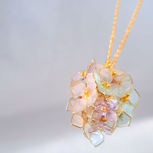 今月末でリニューアル)丸みのキュートな紫陽花ネックレス/受注製作 