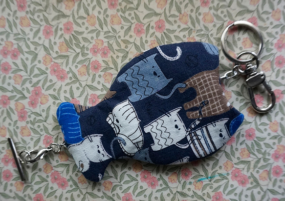 深藍貓咪鑰匙包鑰匙圈 第1張的照片