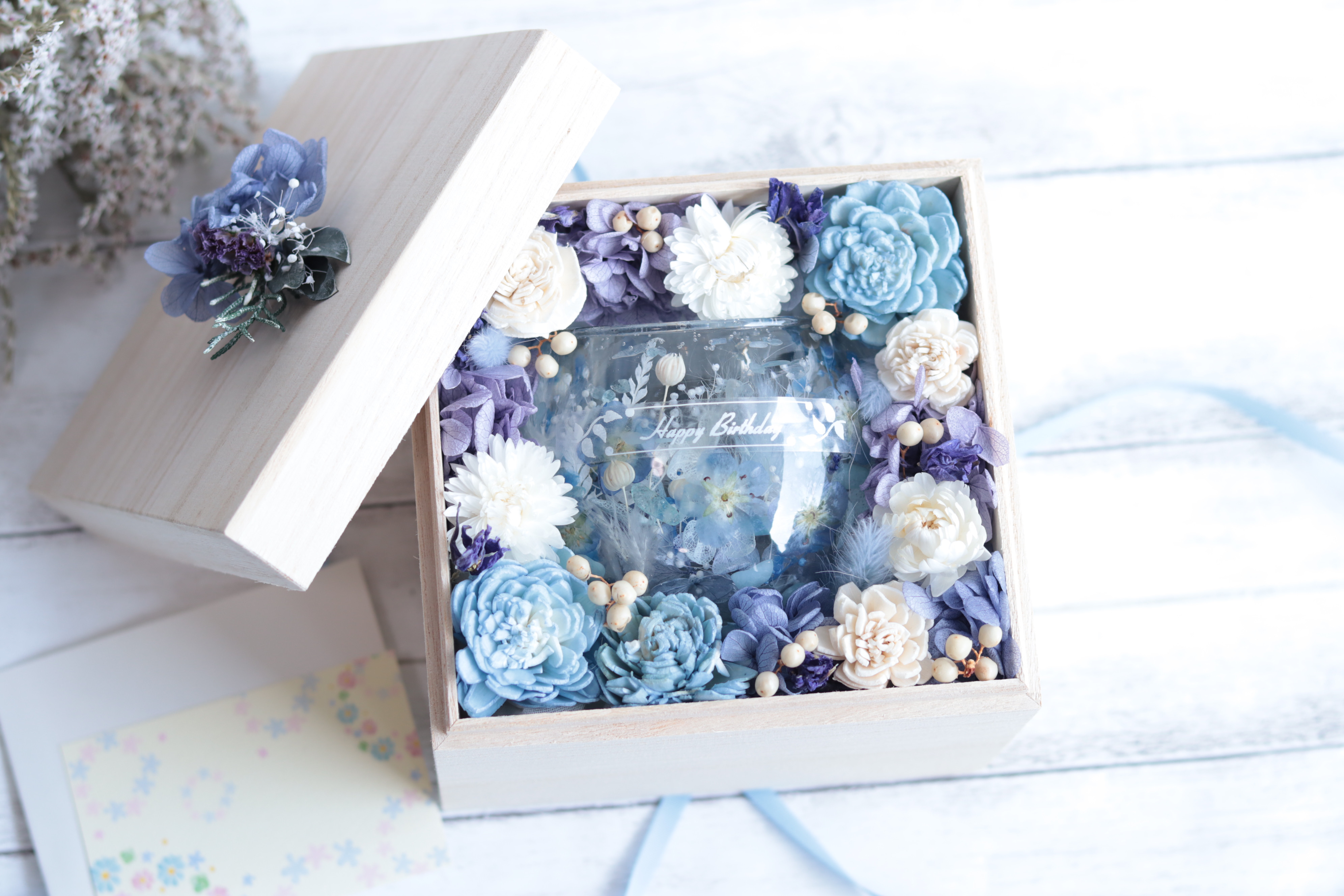 【特別な贈り物に】桐箱のフラワーBOX「ネモフィラ&アクアマリンの水中庭園」キャンドルホルダー