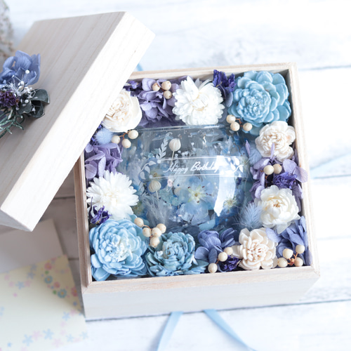 特別な贈り物に】桐箱のフラワーBOX「ネモフィラ&アクアマリンの水中
