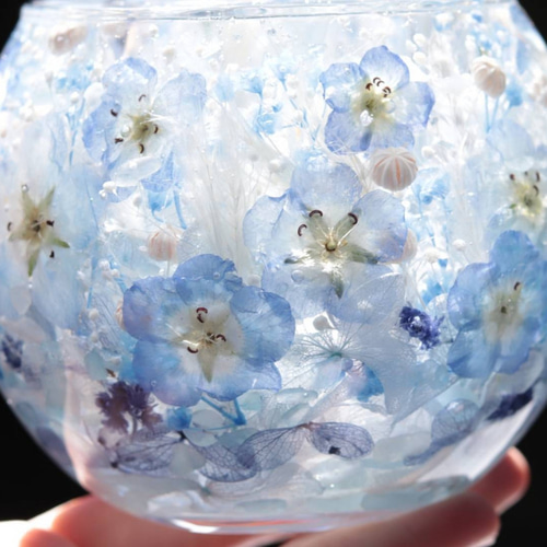 特別な贈り物に】桐箱のフラワーBOX「ネモフィラ&アクアマリンの水中