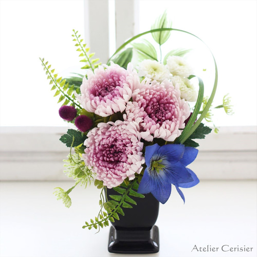 白と紫色の仏花（お供え)ハーバリウムオーダー承ります 大輪菊3輪と