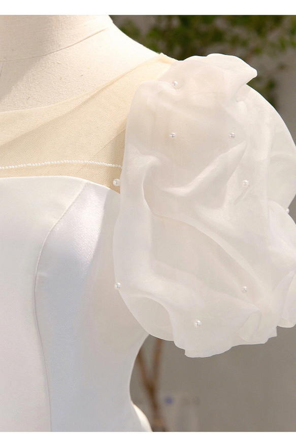 パフスリーブ サテン　シンプル ウエディングドレス 二次会 前撮り バスト ウエスト ヒップ