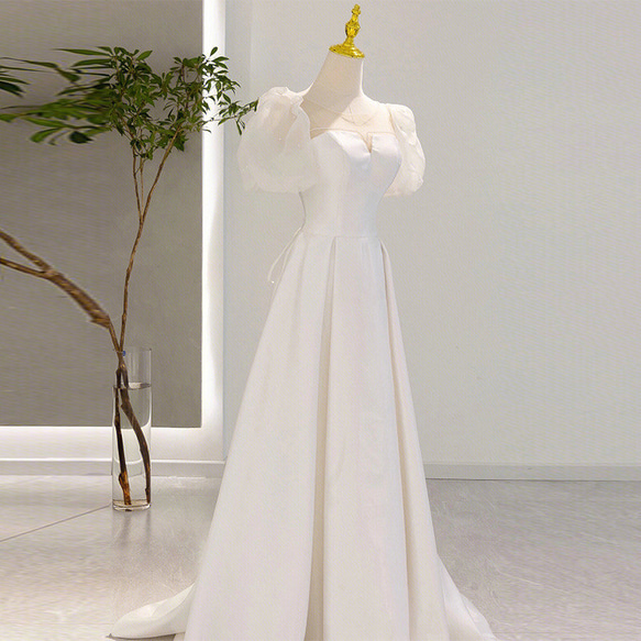 パフスリーブ サテン　シンプル ウエディングドレス 二次会 前撮り バスト ウエスト ヒップ