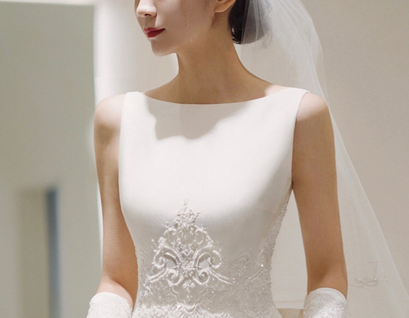 オーバースカート　サテン　ノースリーブ　シンプル　ウエディングドレス バスト ウエスト ヒップ