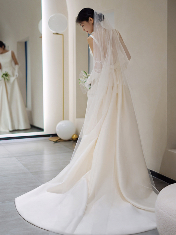 オーバースカート　サテン　ノースリーブ　シンプル　ウエディングドレス バスト ウエスト ヒップ