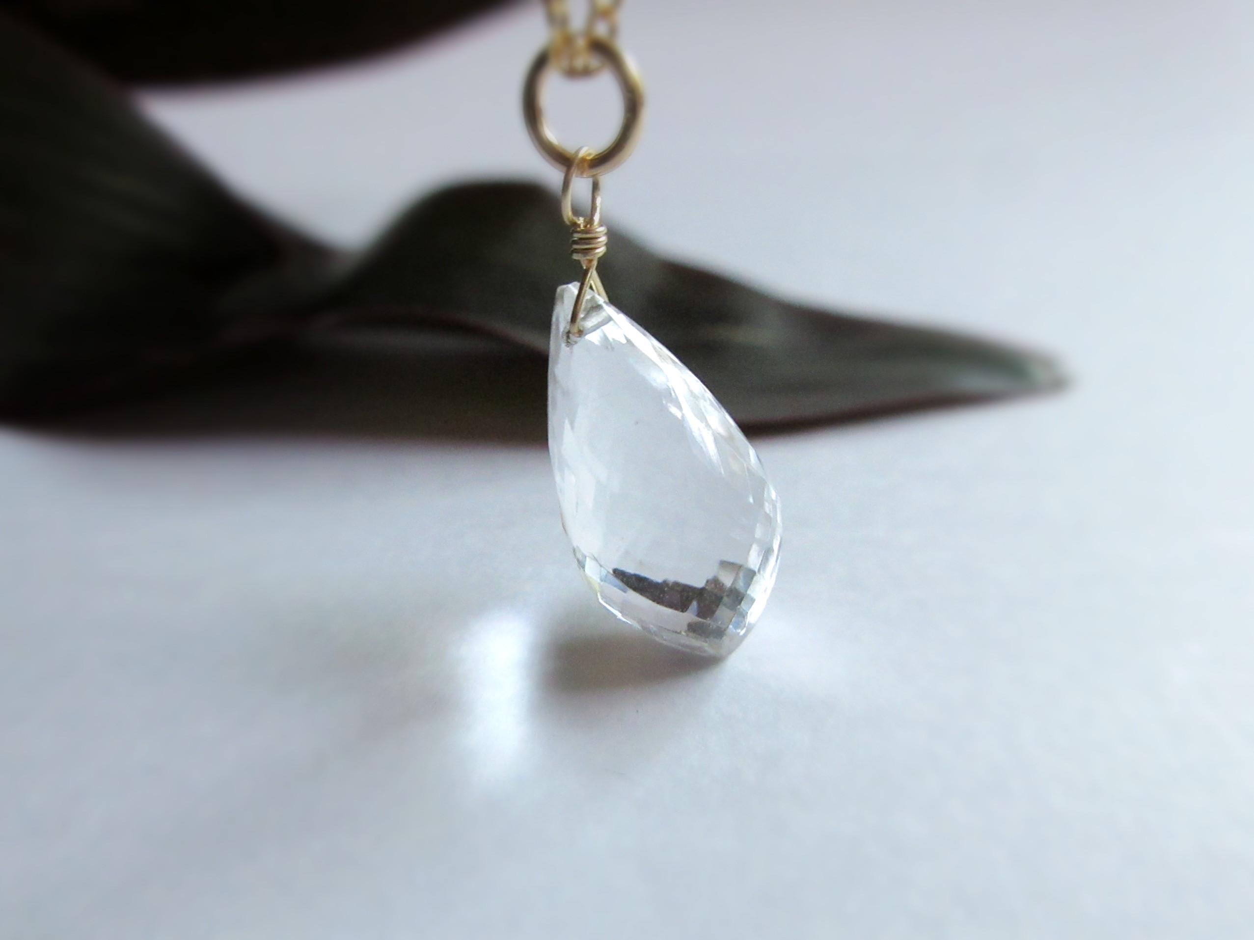 【4月の誕生石】13mm美粒「クリスタル」マイクロカットシャンデリア14kgf・K10ネックレス