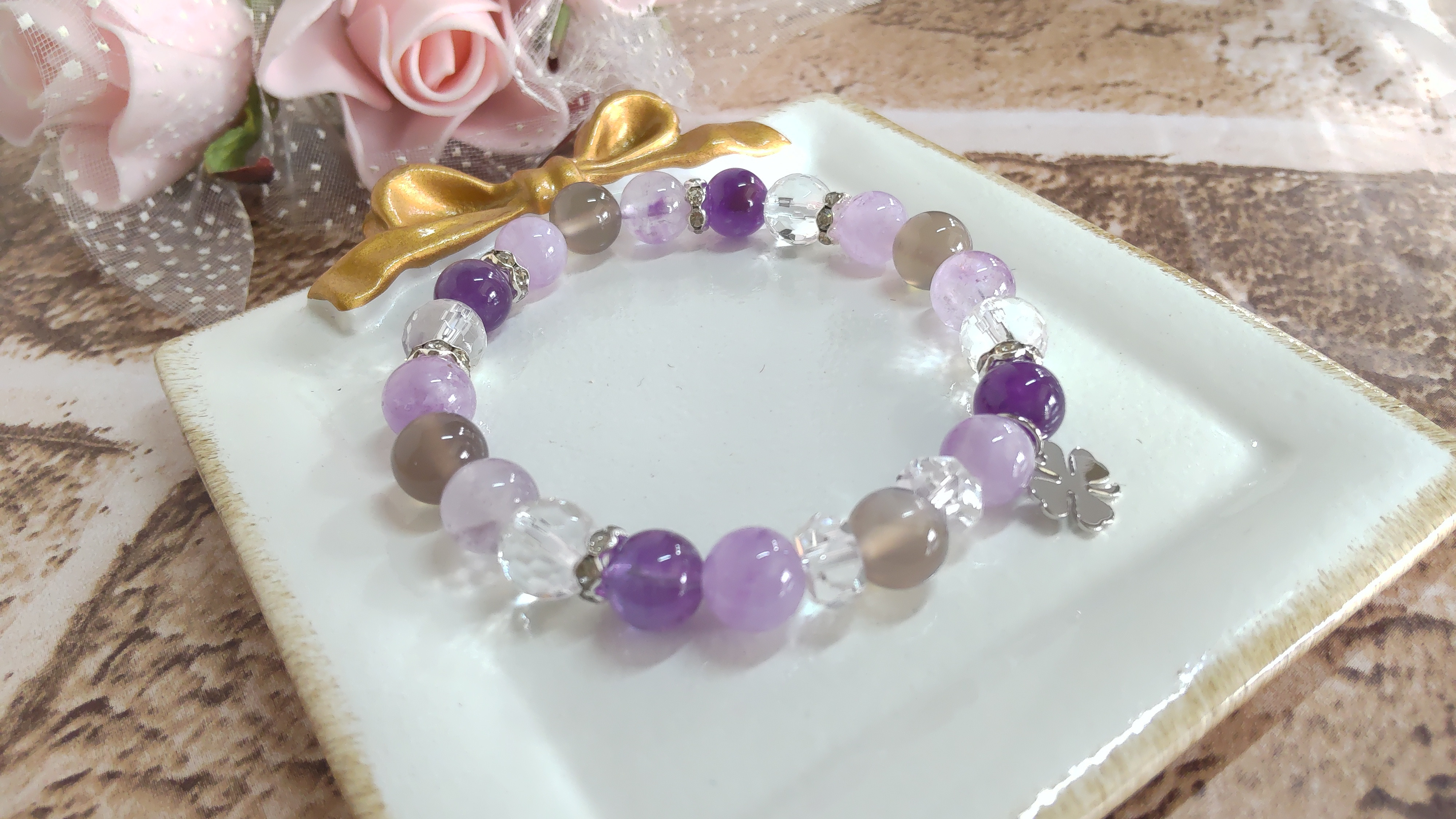 大人可愛い天然石ブレスレット【アメジスト×ラベンダー