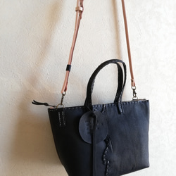 まいにちtote shoulder　黒色　ピッグスキンレザー 8枚目の画像