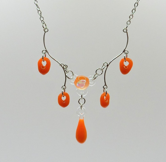 小さなオパールの雫ネックレス（オレンジ） 3枚目の画像