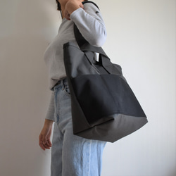 CLOUCHY SHOULDER BAG（チャコール/グレー×ブラック） 12枚目の画像