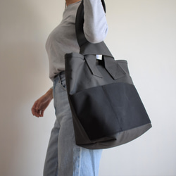 CLOUCHY SHOULDER BAG（チャコール/グレー×ブラック） 3枚目の画像