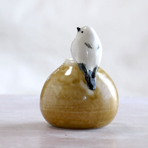 鳥の形の一輪挿し　オブジェ セキセイインコの一輪挿し （陶器の小鳥オブジェ） 一輪挿し