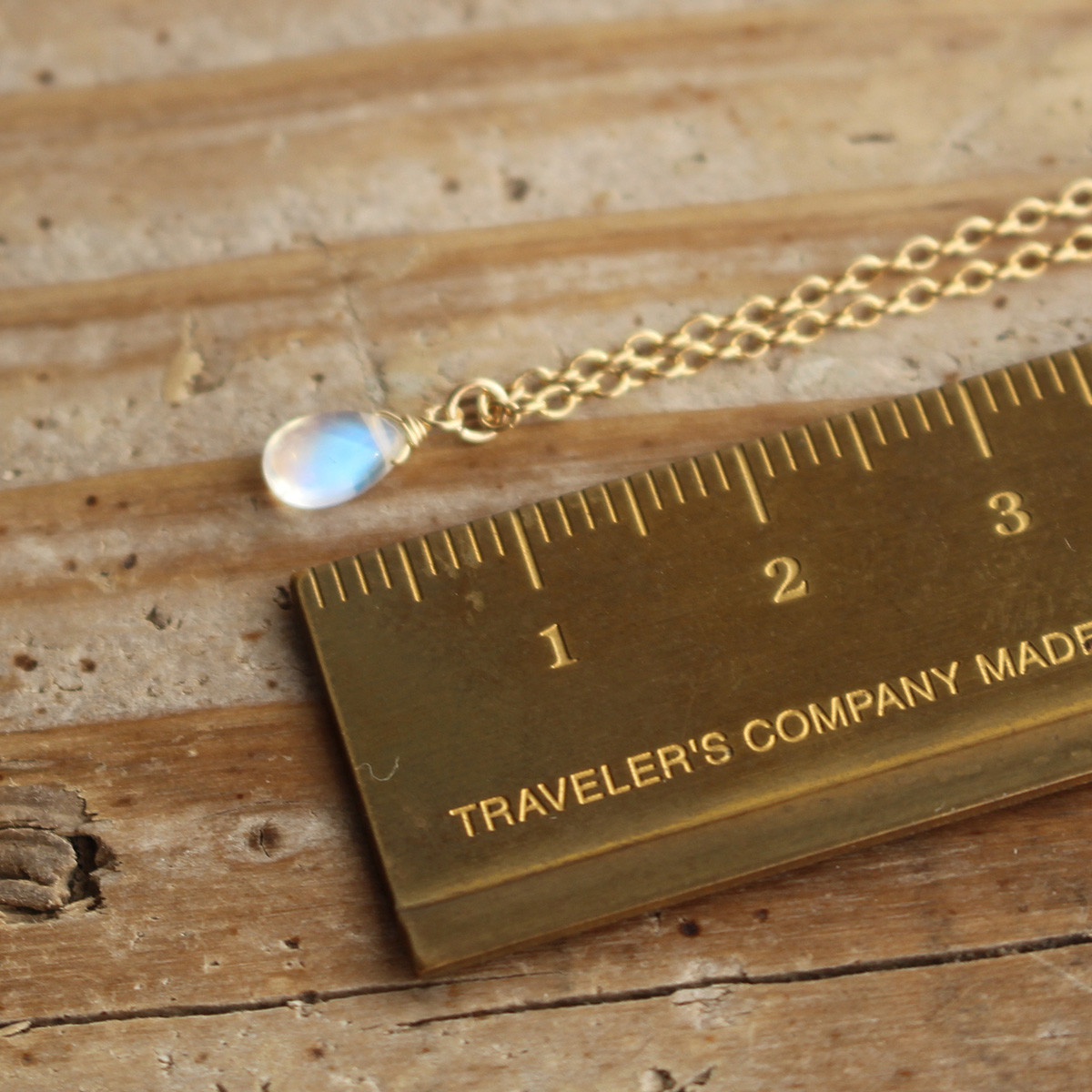 ✨6月誕生石✨レインボームーンストーン＜プレーン・ミニ＞のプチペンダント（K14GF）