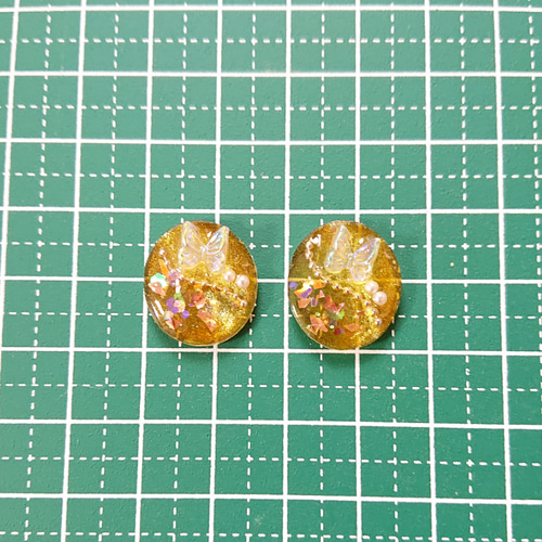 蝶のカボション☆4個 k-27 イエロー/ゴールド/カラージェル/マグネット 