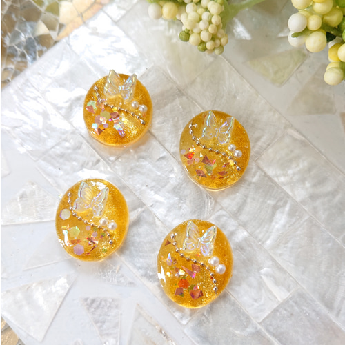 蝶のカボション☆4個 k-27 イエロー/ゴールド/カラージェル/マグネット 