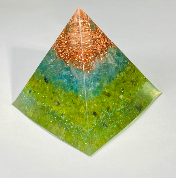 ≪定制≫ [減壓/提神] Pyramid Orgonite 第2張的照片