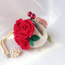 バラのがま口　バラコサージュ付き　手編み 3枚目の画像