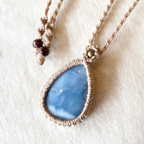 大粒オパールのマクラメネックレス クリスタル+サンストーン+オパールのマクラメ編み 天然石