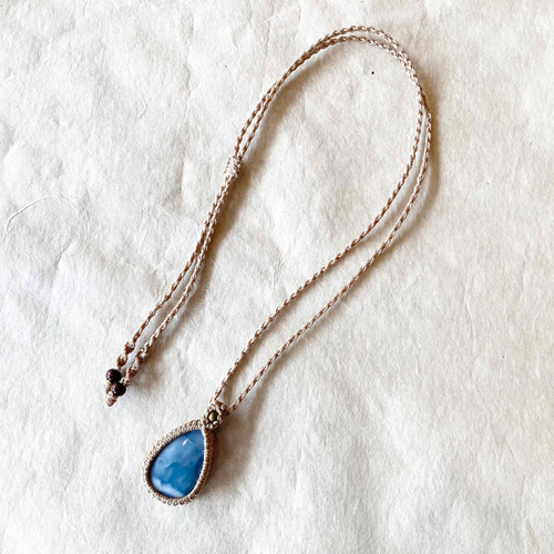 きら　オパールのマクラメネックレス 海中の煌めき☆ボルダーオパール マクラメペンダント101 | iichi