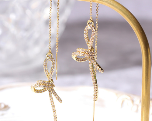 再販】『絆』リボンのアメリカンピアス【サージカルステンレス/14kgf