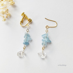 アクアマリン・水晶のゆらゆらさざれピアス（イヤリング） *3月誕生石