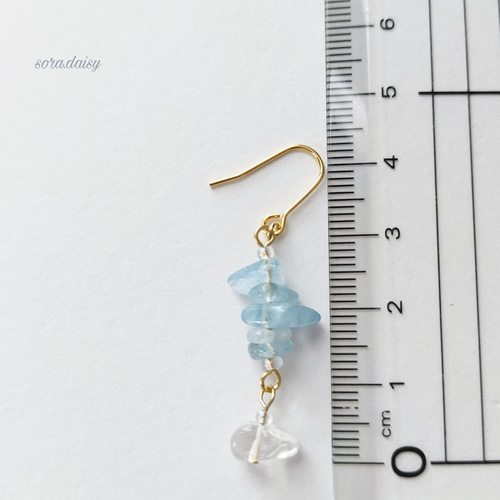 アクアマリン・水晶のゆらゆらさざれピアス（イヤリング） *3月誕生石