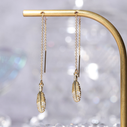 美品！K18 アメリカンピアス！フェザーモチーフ 羽 イエローゴールド 楽天市場】K18 アメリカンピアス フェザーモチーフ 羽 フェザー