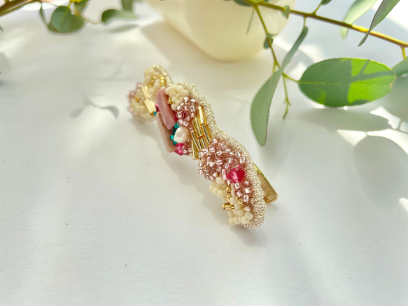 ビーズ刺繍アクセサリー/ビーズアクセサリー/ヘアクリップ/淡水パール/結婚式/ピンク/ヘアアクセサリー/女子会/お呼ばれ 7枚目の画像