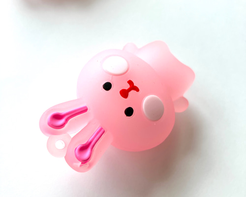くみっきーさん専用　さくらんぼ柄　うさぎさん付き　ドールチャーム　ハンドメイド 可愛いうさぎさんとお花柄のキーホルダー ハンドメイド その他