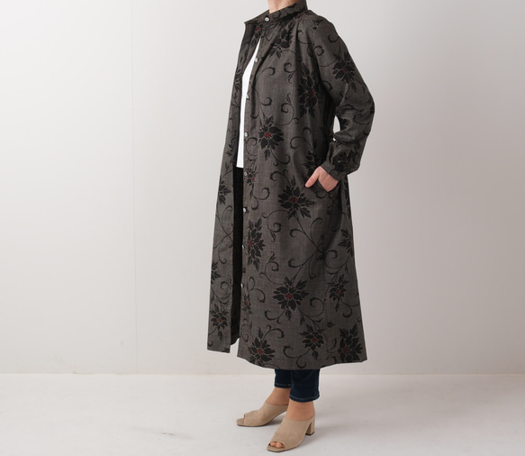 大島紬のギャザーワンピース コートワンピース 小さな衿 着物リメイク