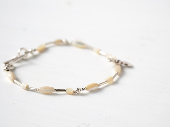 -Mother of pearl・Silver- bracelet 4枚目の画像