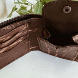 アンティーク加工牛革ヌメ革二つ折り財布 3枚目の画像