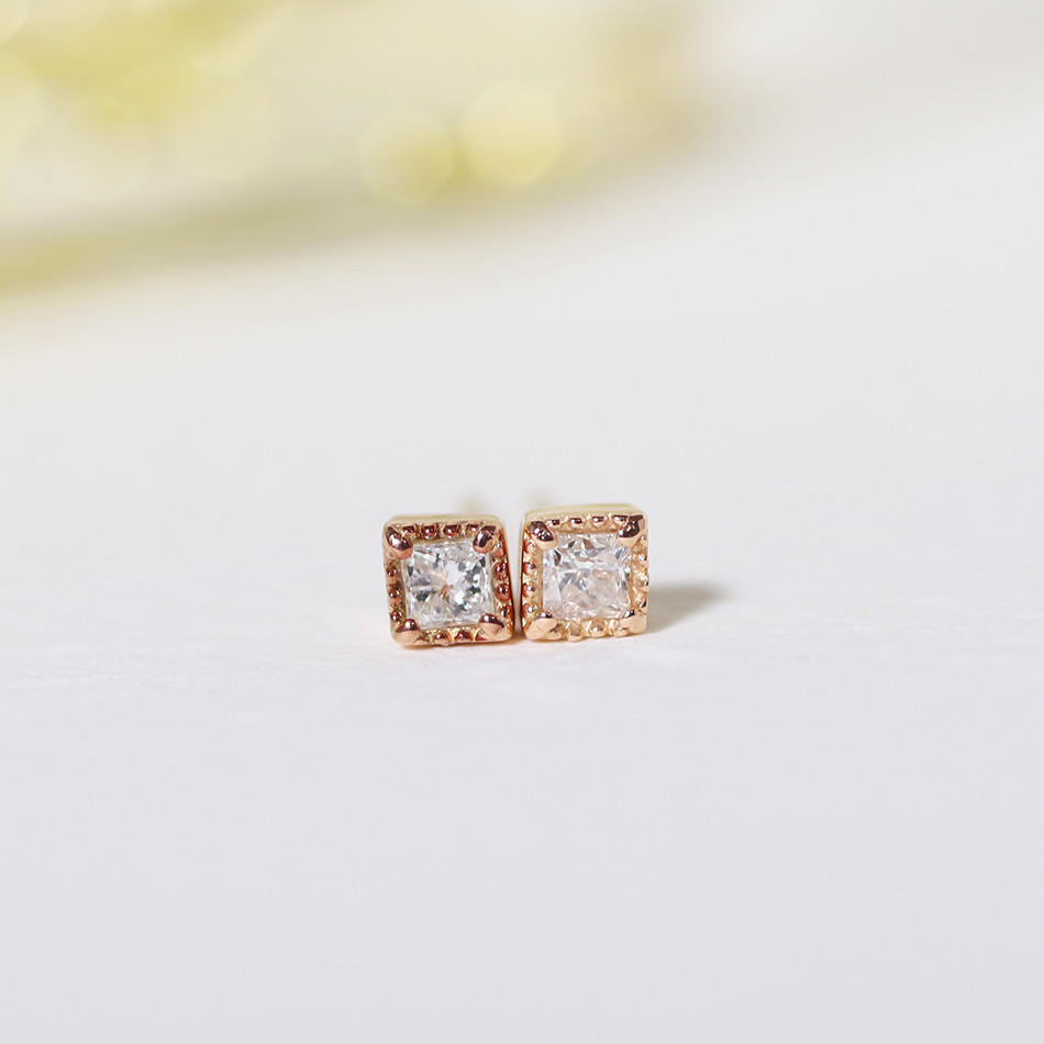 ゴールド クロスキューブ スタッドピアス クロスキューブ スタッドピアス ゴールド