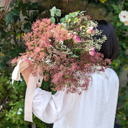 【予約販売】【早割】ローズ色のスモークツリーに薔薇とかすみ草のドライフラワースワッグ　ブーケ　花束　インテリア　レア 4枚目の画像