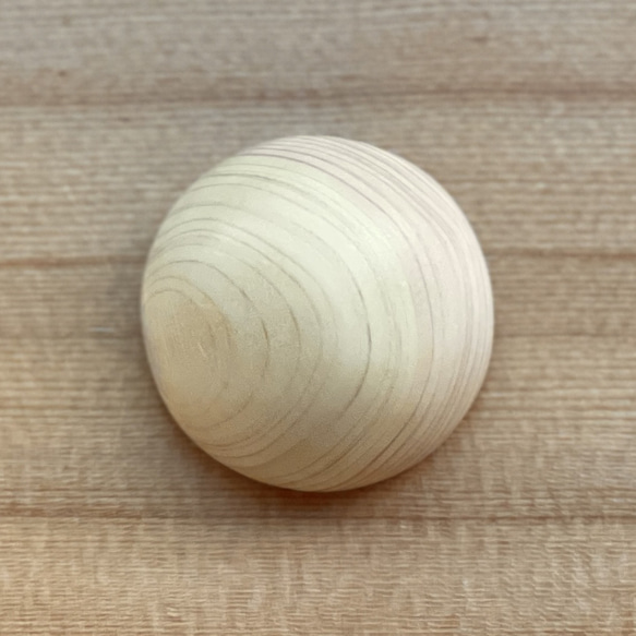 【1点もの】マカロンブローチRICH（S/N:05）木工 アクセサリー（誕生日プレゼント・ギフト) 天然木 3枚目の画像