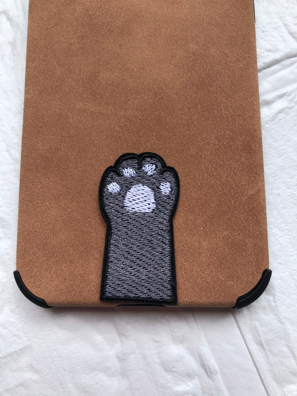 iphoneケース 猫の手刺繍ワッペン着き4種類スエード素材　TPU(ゴム)素材　スエード素材iphone10機種対応 11枚目の画像