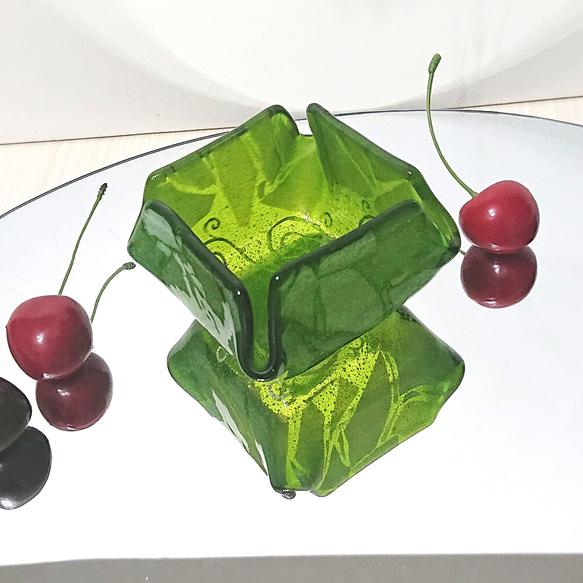 クリムトシリーズ四角鉢(7cm角)アップルグリーン/シルバー 2枚目の画像