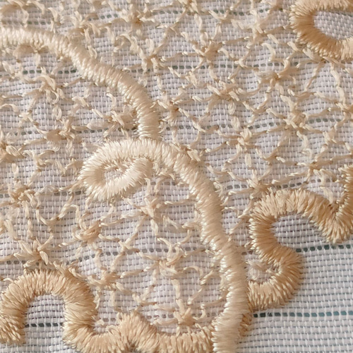 刺繍半衿 雪輪 菱つなぎ文 絽 和装小物（帯・半襟） 刺繍好日