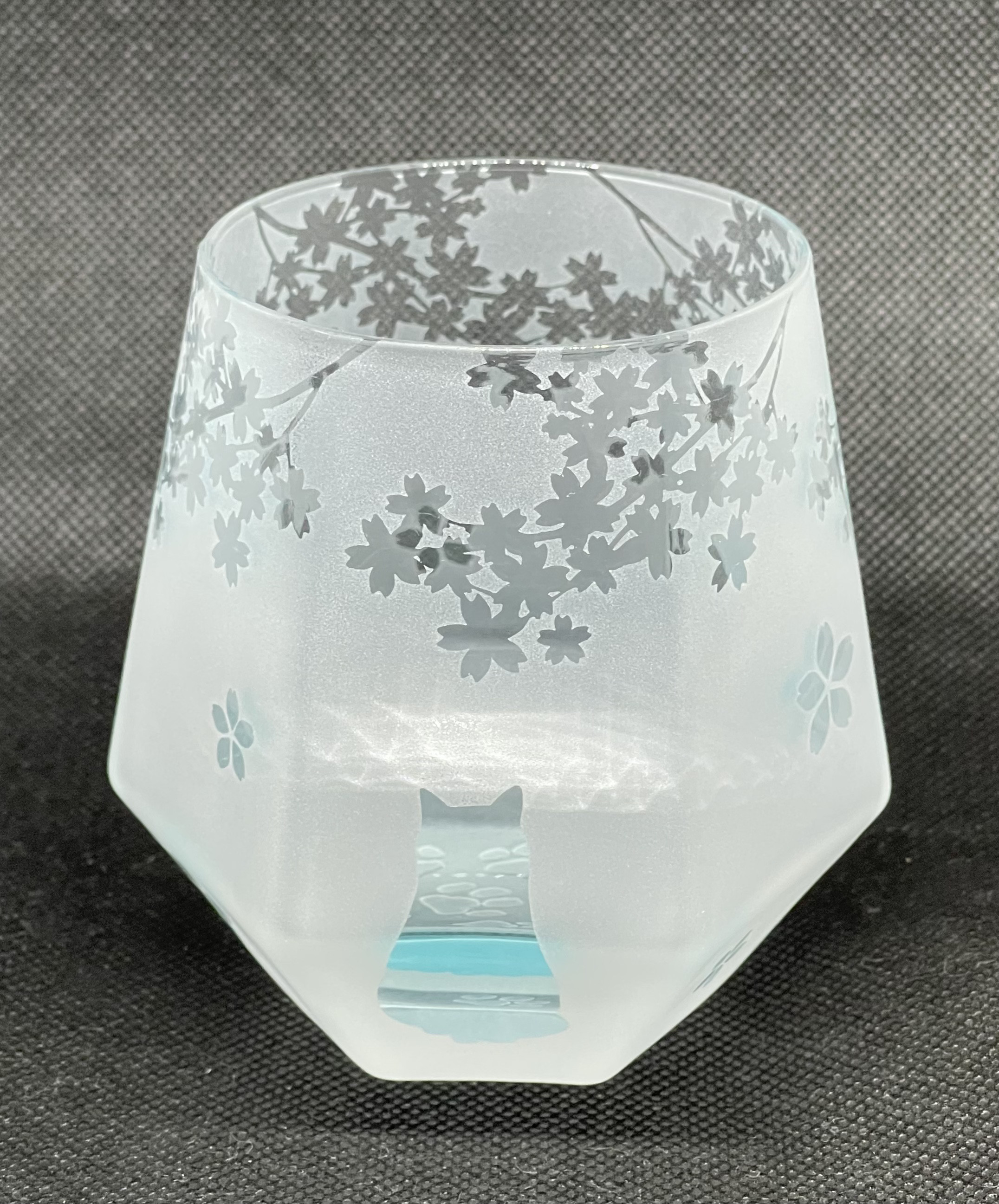 [六角ロックグラス　水色］サクラが気になる仔猫 4,675円