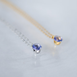 【天然石タンザナイトのシンプルな一粒ネックレス】青紫/5mm/サージカルステンレス/つけっぱなしok 3枚目の画像