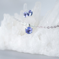 【天然石タンザナイトのシンプルな一粒ネックレス】青紫/5mm/サージカルステンレス/つけっぱなしok 8枚目の画像